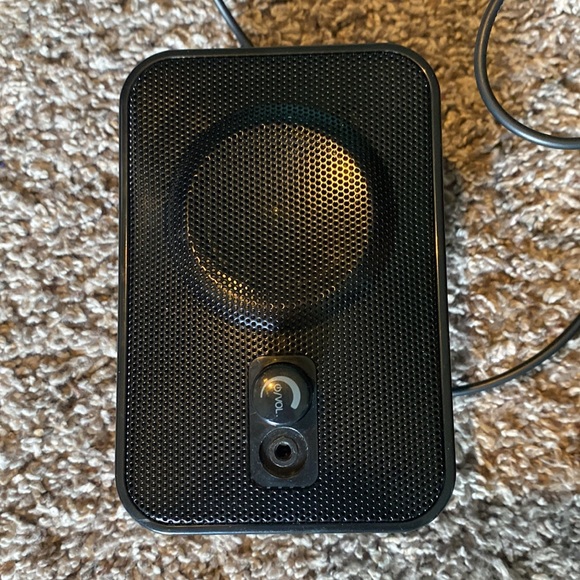 Amazon Computer Speakers - Picture 2 of 5